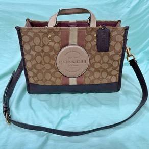 Pre-loved Original Coach Ladies Handbag