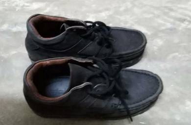 Kasut kulit Australian