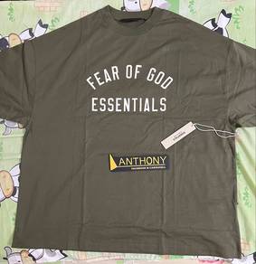 fear of god essentials oversize tee shirt - s size