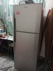 saya mau jual peti ais Sejuk 
