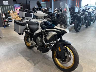 CFMOTO 700MT