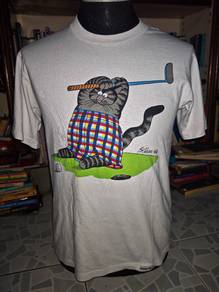Crazy Shirts Bkliban Golf Cat  graphic t-shirt.