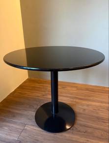 Black Round Table