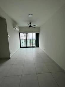Service Residence For Rent in Majestic Maxim