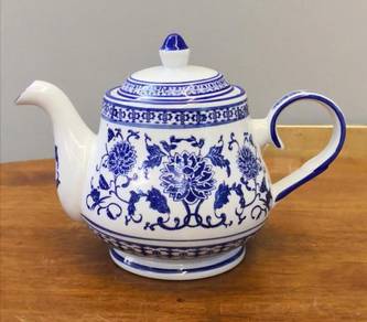 Teko blue white teapot