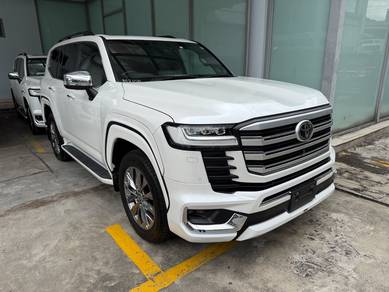 Toyota Land Cruiser ZX in Damansara, KUL