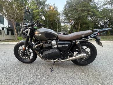 Triumph Street Twin