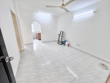 Flat For Rent in Desa Ixora