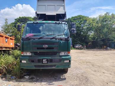 Nissan UD CV450
