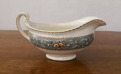 Mangkuk kuah antique Johnson Bros gravy boat
