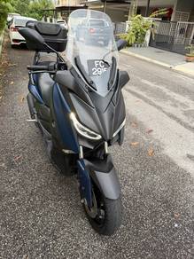 Yamaha XMAX