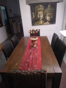 Dining table with 6 chairs