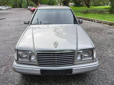 Mercedes Benz 220E in Alor Setar, KDH