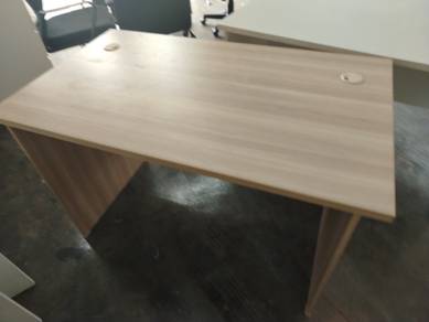 4Ft Maple Office Table TF522