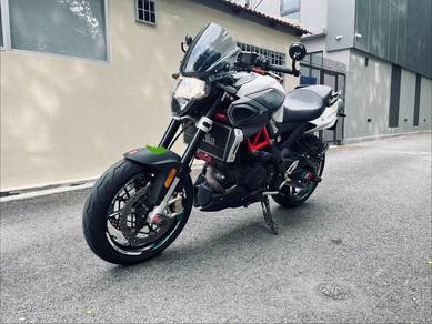 Aprilia Shiver 750