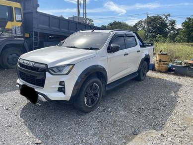 Isuzu D-Max X-TERRAIN in Kuching, SWK