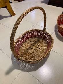 Decorative woven gift baskets with handles