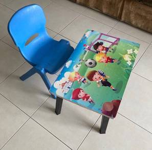 kids table and chair