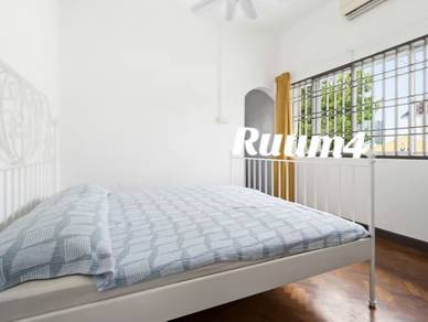 Executive Double Room + Private Bath