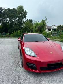 Porsche Panamera TURBO S in Batu Caves, SGR