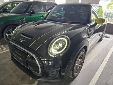 Mini Cooper SE in Desa Pandan, KUL