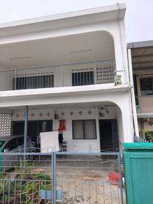 Townhouse For Rent in Salak Selatan,KUL