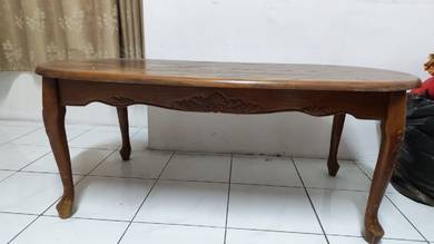 Classic Coffee table for sale 