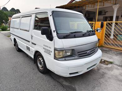 2005 Ford Econovan MAXI