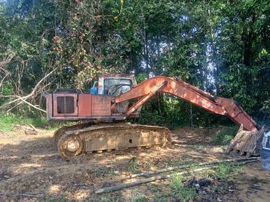 1 escavator mahu dilepaskan