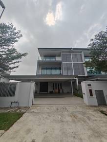 Semi-Detached House For Sale in Kuching,SWK