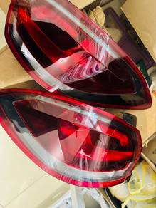 lampu belakang pesona cvt 2022