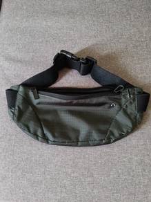 Black Adjustable Sports Running Waist Pouch Bag