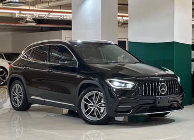 Mercedes Benz GLA35 35 AMG 4 MATIC in Kota Damansara, SGR