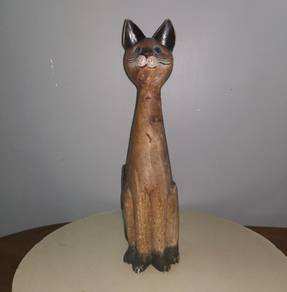 Wooden cat