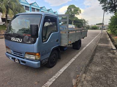 isuzu NKR71L 3 Ton  Tahun 2013