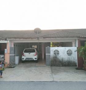 Terraced House For Sale in Pekan,PHG
