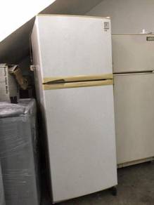Electrolux fridge 2 doors Peti Sejuk Ais