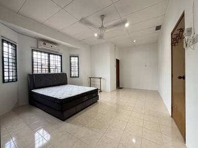 Room in Kulim, KDH