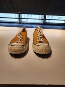 Kasut Converse