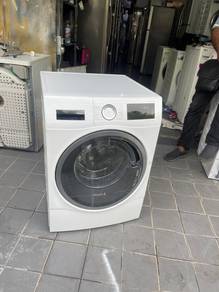 Bosch front load 2in1 hot washer with dryer 10/6,k