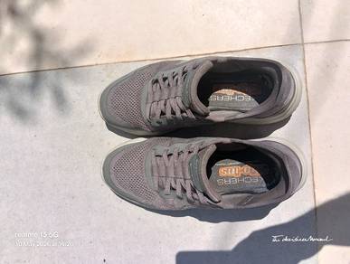 Kasut Skechers