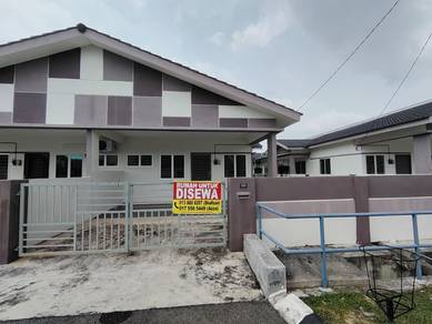 Semi-Detached House For Rent in Lumut,PRK