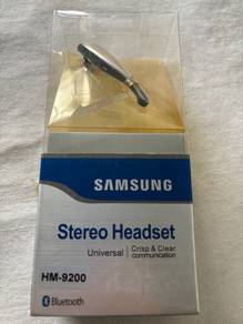 Samsung Bluetooth headset bundle