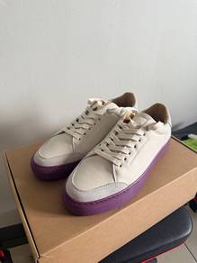 HIRUNDO brinjal sneakers