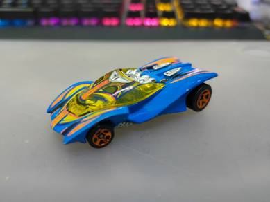 Hotwheels Blue Swoopy Do