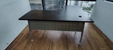 YE73AR Meja Tulis 5 x 4 Feet L Shape Writing Table