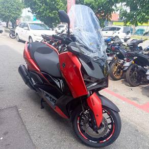 Yamaha XMAX