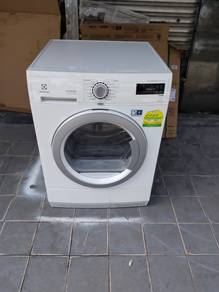 Electrolux pengering baju heat pump dryer 8.0
