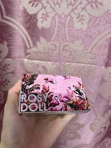 preloved Alha Alfa Eyeshadow Rosy Doll makeup