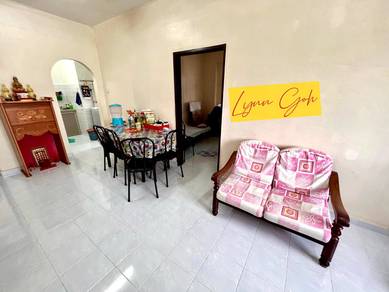 Apartment For Sale in Desa Mawar